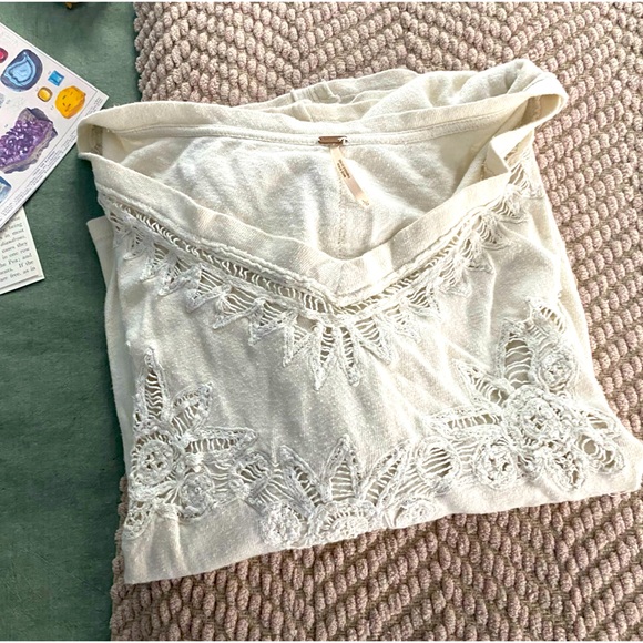 Elegant White Lace Women's Top - Picture 7 of 8